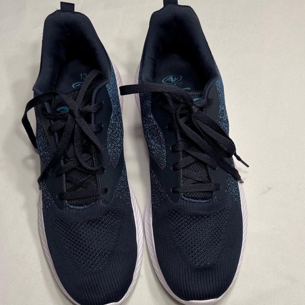 Mens Like New Athletic Works Athletic Sneakers. Size 13 - Picture 3 of 8